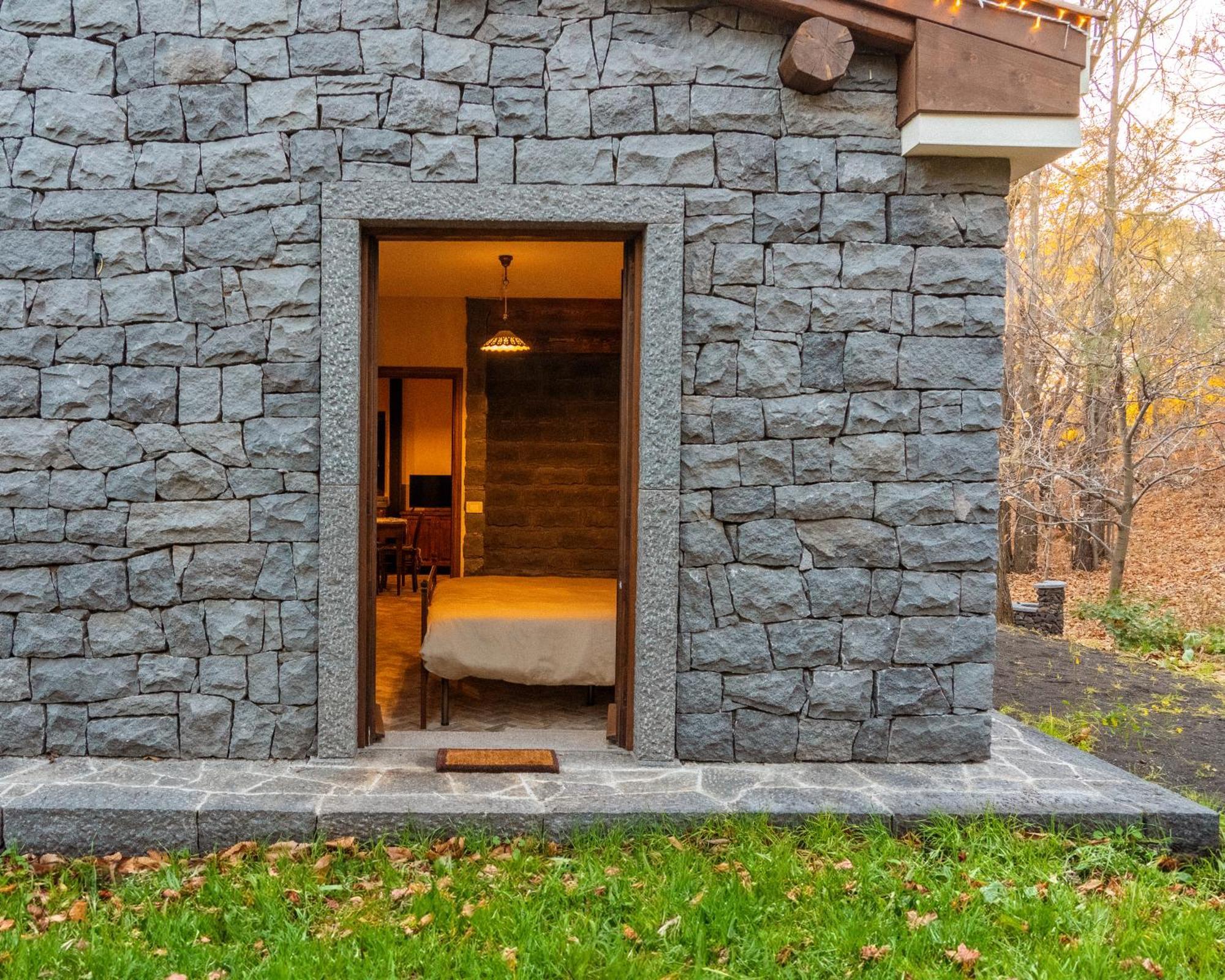 Matilde'S Chalet Etna Nature House ニコロージ エクステリア 写真