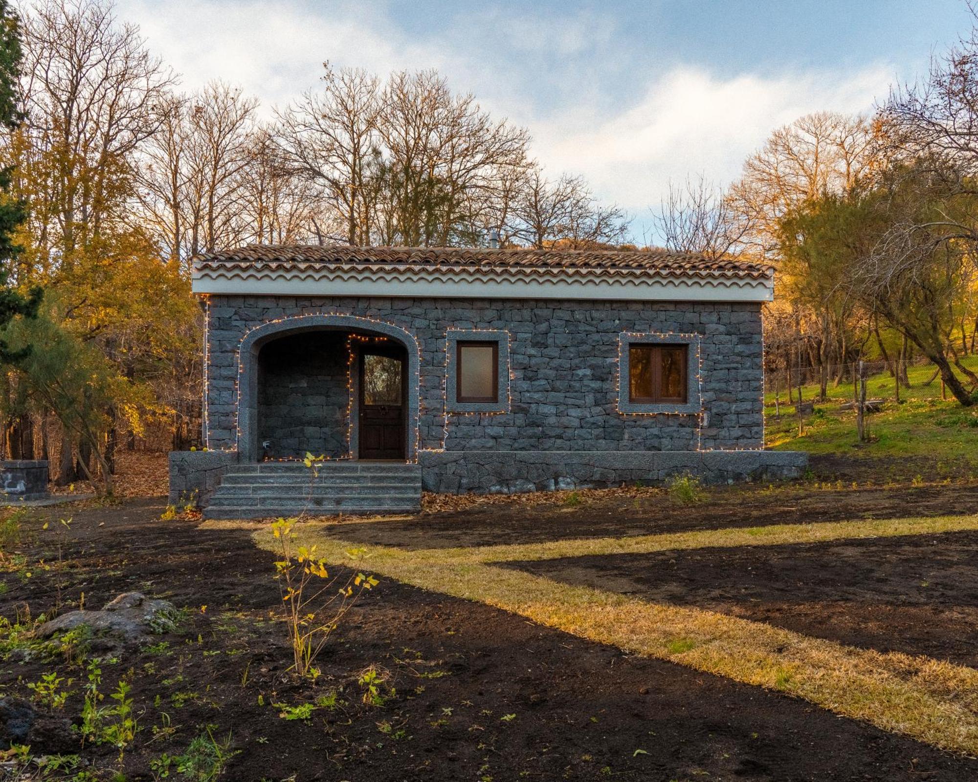 Matilde'S Chalet Etna Nature House ニコロージ エクステリア 写真