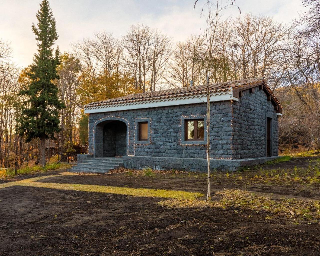 Matilde'S Chalet Etna Nature House ニコロージ エクステリア 写真